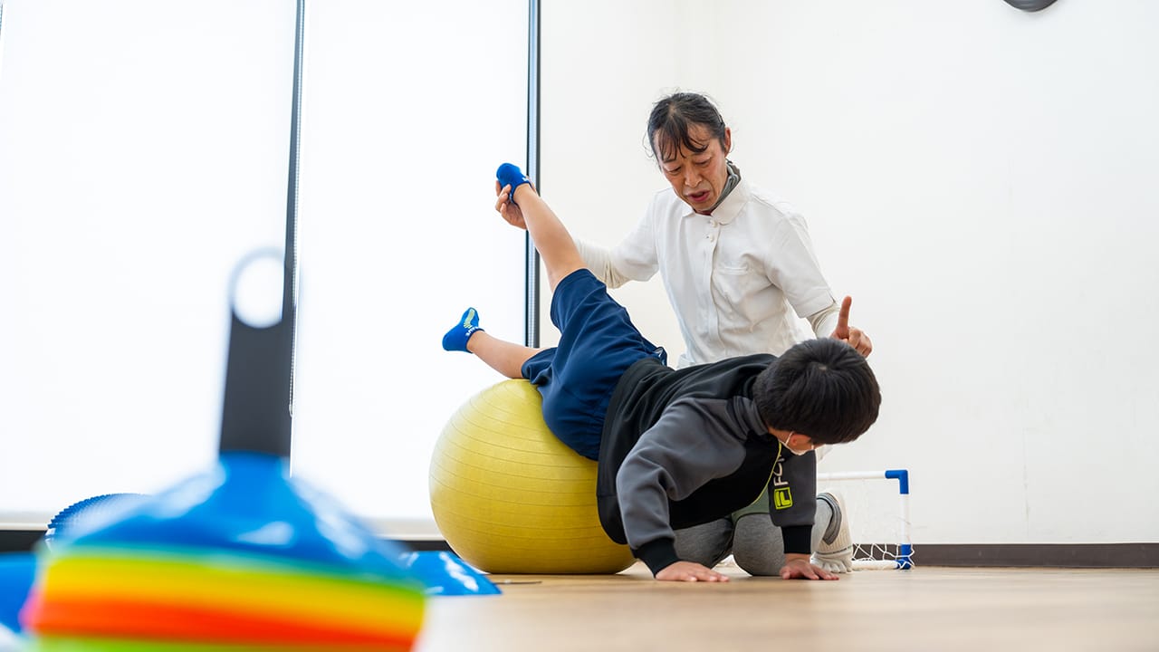 年休130日！子供たちの成長に向き合う児発・放デイの理学療法士